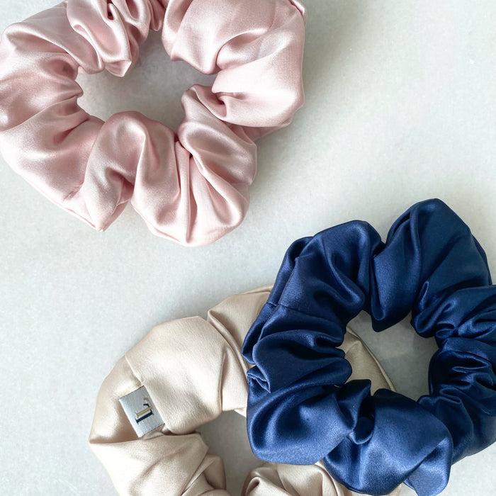 Basic Silk Scrunchie